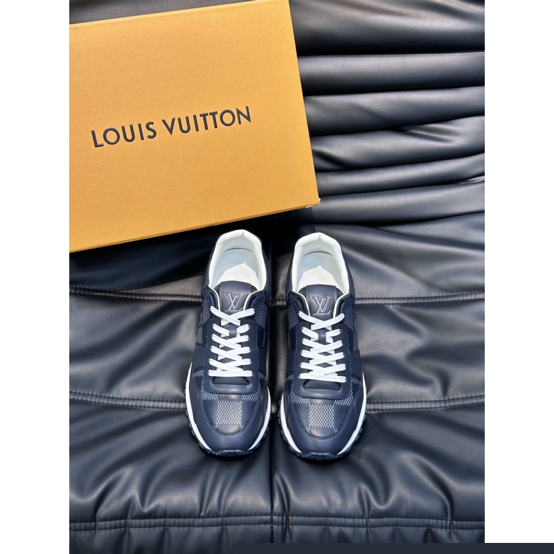 l**is V*t*n sneakers